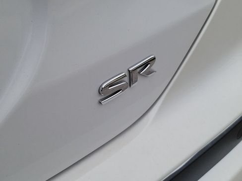 Used 2023 Nissan Kicks SR w/ SR Premium Package FWD image 9