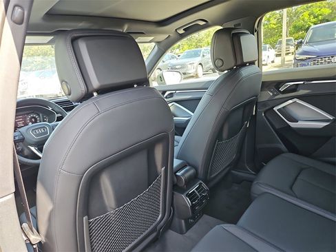 New 2025 Audi Q3 2.0T Premium image 13