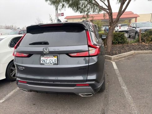 Used 2025 Honda CR-V Sport image 9