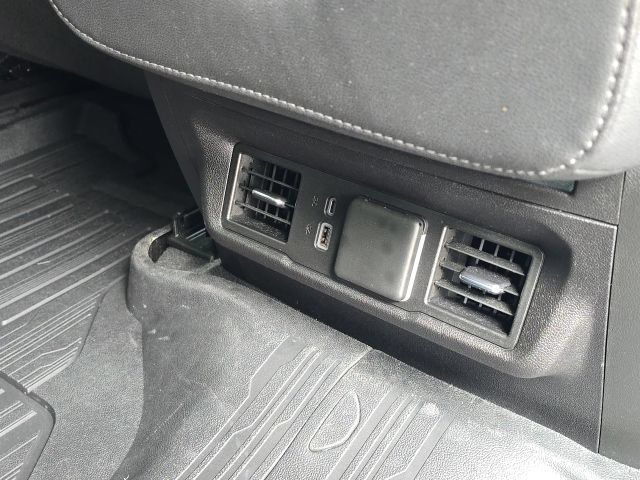 Used 2022 GMC Sierra 1500 SLT AWD/4WD image 19