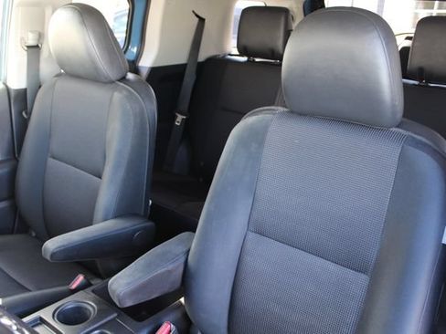 Used 2011 Toyota FJ Cruiser 4WD w/ Upgrade Pkg image 47