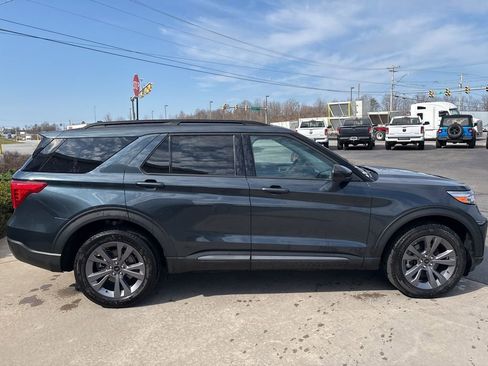 Used 2024 Ford Explorer XLT w/ Equipment Group 202A image 5