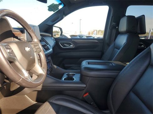 Used 2021 Chevrolet Suburban LT w/ Rear Media and Nav Package image 13
