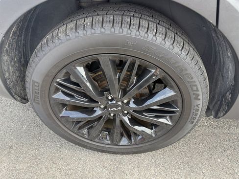 Used 2022 Kia Telluride SX w/ SX Prestige Package AWD/4WD image 9