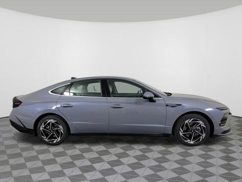 New 2026 Hyundai Sonata SEL FWD image 2