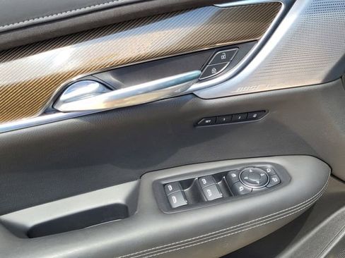 Used 2022 Cadillac XT6 Premium Luxury w/ Platinum Package AWD/4WD image 24