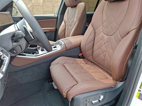 Certified 2026 BMW X5 xDrive50e w/ M Sport Package image 9