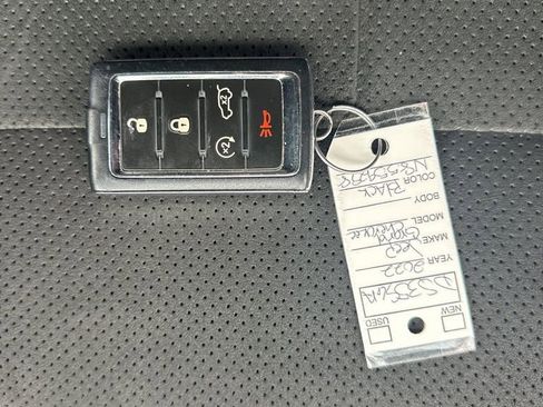 Used 2022 Jeep Grand Cherokee L Laredo image 33