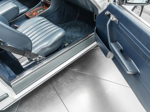 Used 1987 Mercedes-Benz 560 SL image 34