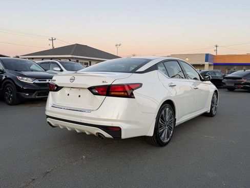 Used 2023 Nissan Altima 2.5 SL FWD image 6
