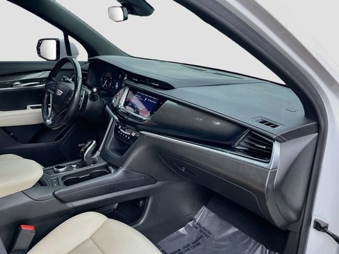 Used 2021 Cadillac XT6 Sport AWD/4WD image 32