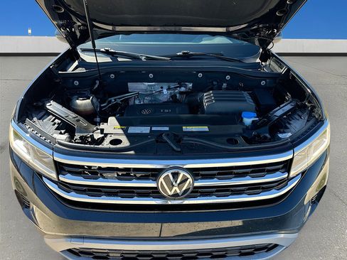 Used 2023 Volkswagen Atlas SE image 29