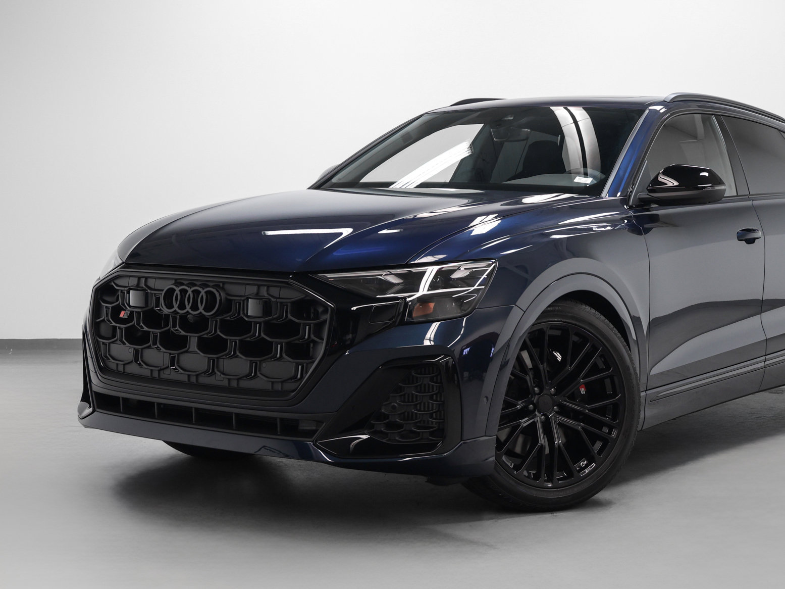 Used 2026 Audi SQ8 Premium Plus AWD/4WD image 7