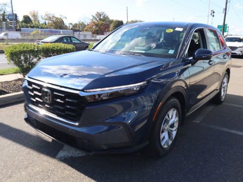 Used 2024 Honda CR-V LX image 9