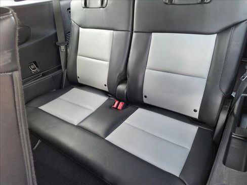 Used 2022 Ford Explorer XLT w/ Equipment Group 202A RWD image 18
