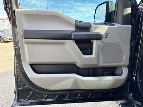 Used 2017 Ford F150 XL w/ Equipment Group 101A Mid image 15