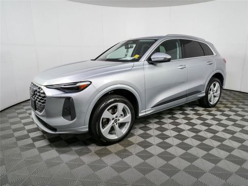 New 2026 Audi Q5 Premium AWD/4WD image 27