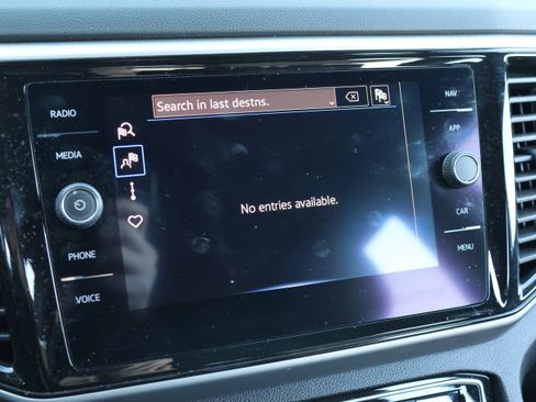 Used 2021 Volkswagen Atlas Cross Sport SEL Premium image 22