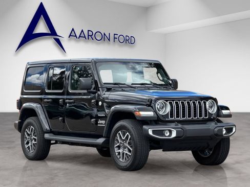 Used 2024 Jeep Wrangler Unlimited Sahara AWD/4WD image 8
