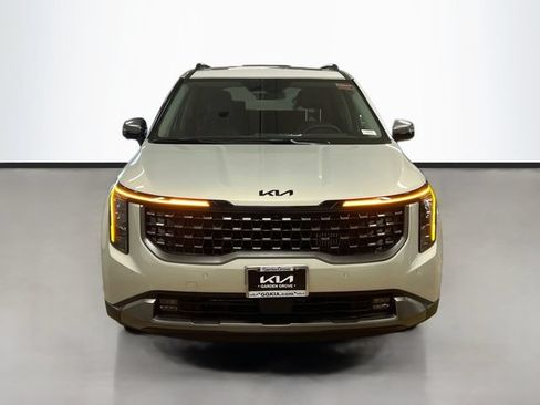 New 2027 Kia Carnival SX w/ Dark Edition Package FWD image 2