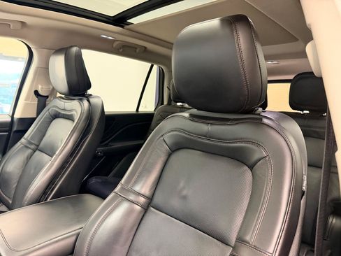 Used 2020 Lincoln Aviator Reserve w/ Equipment Group 201A RWD image 20