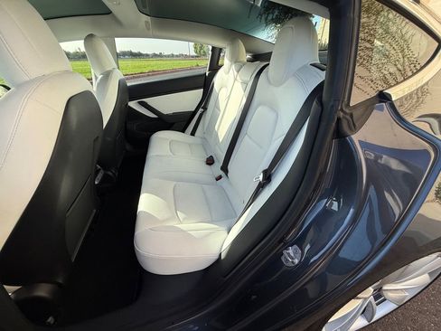 Used 2018 Tesla Model 3 Long Range AWD/4WD image 11