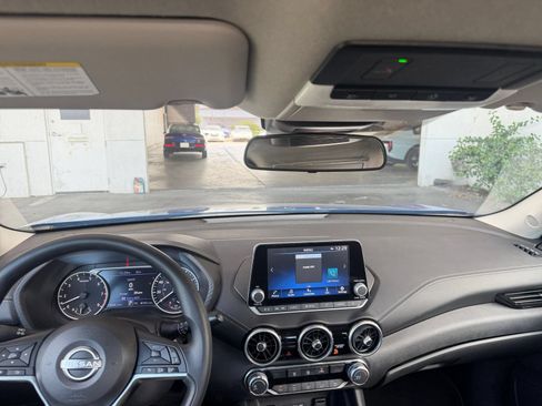 Used 2025 Nissan Sentra SV FWD image 32