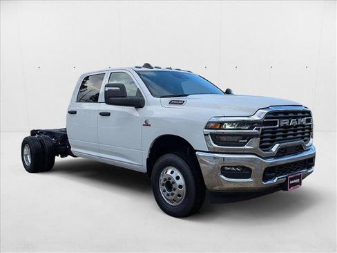 New 2025 RAM 3500 Tradesman w/ Chrome Appearance Group AWD/4WD image 3