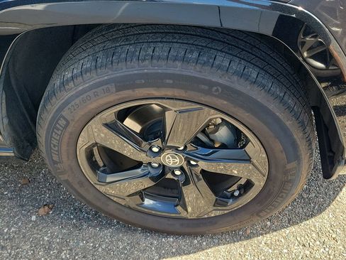 Used 2020 Toyota RAV4 XSE AWD/4WD image 5