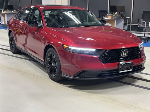New 2025 Honda Accord SE image 3