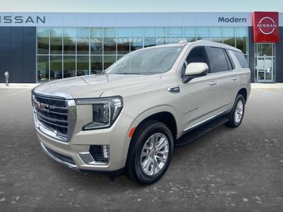 Used 2024 GMC Yukon SLT w/ SLT Luxury Package