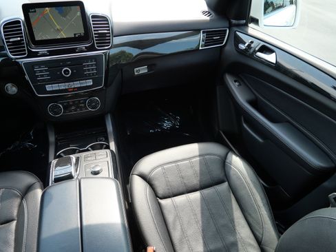 Used 2017 Mercedes-Benz GLE 350 4MATIC image 9