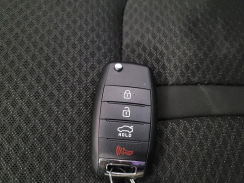 Used 2018 Kia Optima LX image 32