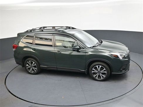 Used 2022 Subaru Forester Limited image 28