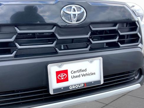 Certified 2026 Toyota Corolla Cross LE FWD image 29