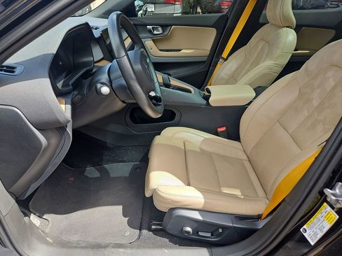 Used 2021 Polestar Polestar 2 w/ Performance Package image 9