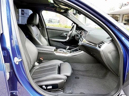 Used 2022 BMW 330i Sedan w/ Driving Assistance Package image 12