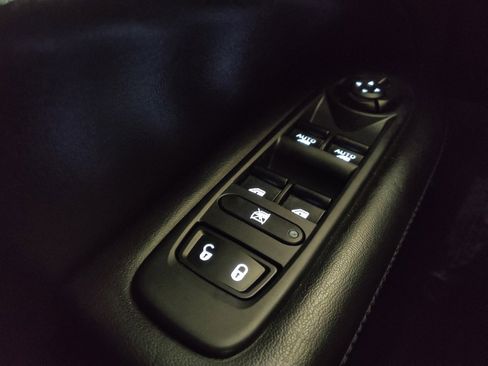Used 2019 Jeep Compass Latitude AWD/4WD image 27