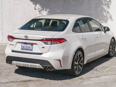 Used 2020 Toyota Corolla SE w/ Carpet Mat Package (TMS) image 7