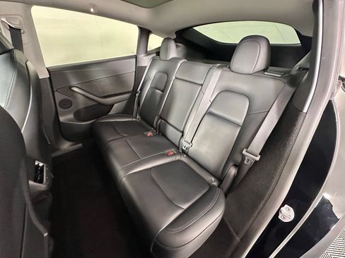 Used 2023 Tesla Model Y Performance AWD/4WD image 31