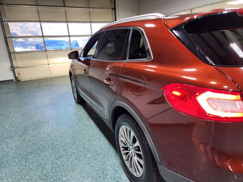 Used 2016 Lincoln MKX Select w/ Select Plus Package image 10