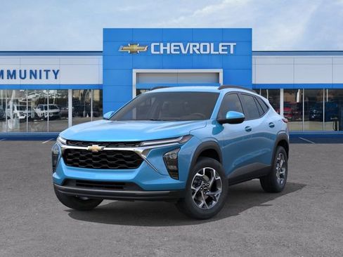 New 2026 Chevrolet Trax LT w/ Driver Confidence Package image 7
