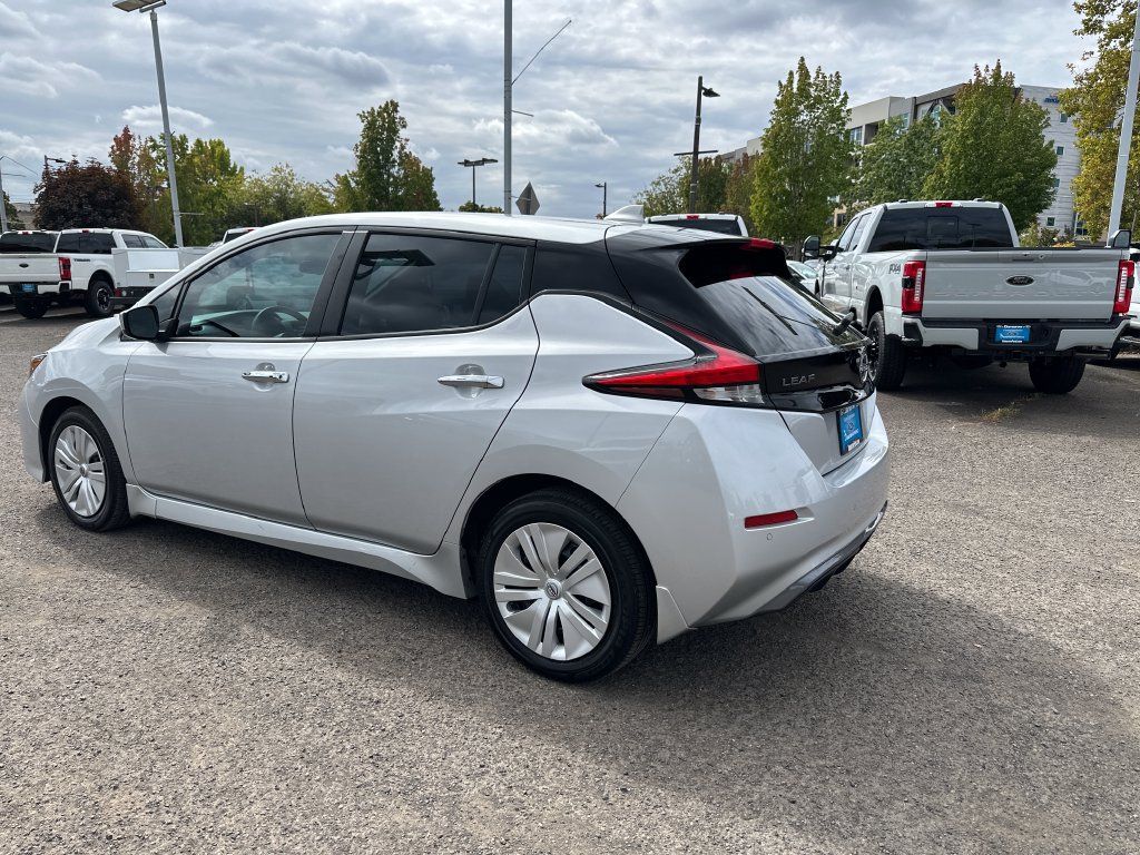 Used 2023 Nissan Leaf S FWD image 4