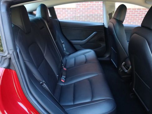 Used 2018 Tesla Model 3 Long Range image 22