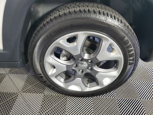 Used 2020 Jeep Compass Limited FWD image 29