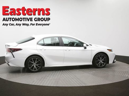 Used 2024 Toyota Camry SE AWD/4WD image 42
