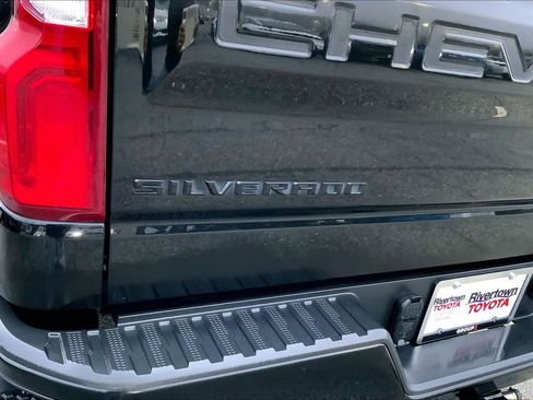 Used 2020 Chevrolet Silverado 1500 Custom w/ Custom Value Package image 28