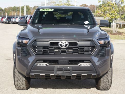 Used 2024 Toyota Tacoma TRD Off-Road image 23