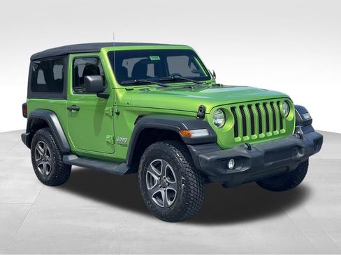 Used 2018 Jeep Wrangler Sport AWD/4WD image 3