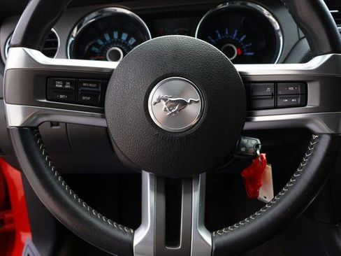 Used 2013 Ford Mustang GT image 33